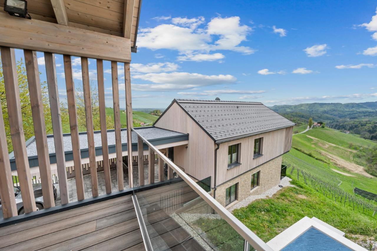 Luxus Chalet Max Glanz an der Weinstrasse Exterior photo